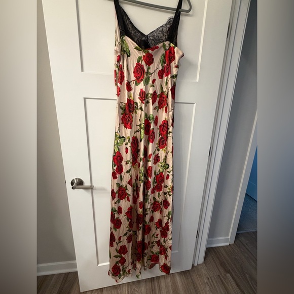 New L'AGENCE Venice Cowl Lace Neck Silk Gown in Sand Silk Romantic Rose. - Picture 6 of 9